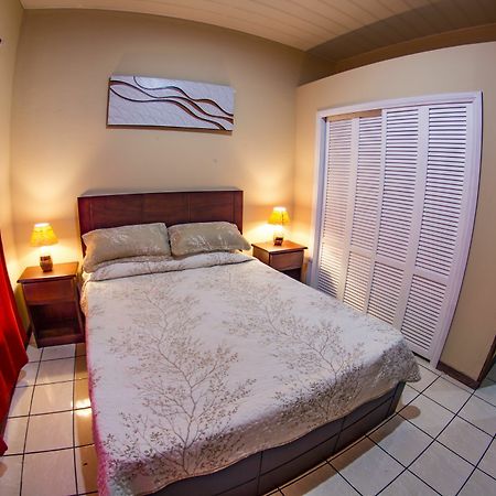 Apartamentos Valle Del Volcan La Fortuna Bagian luar foto