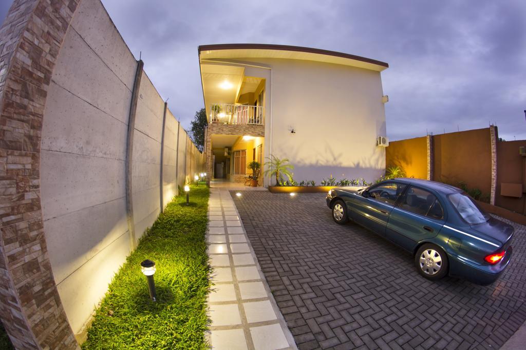 Apartamentos Valle Del Volcan La Fortuna Bagian luar foto