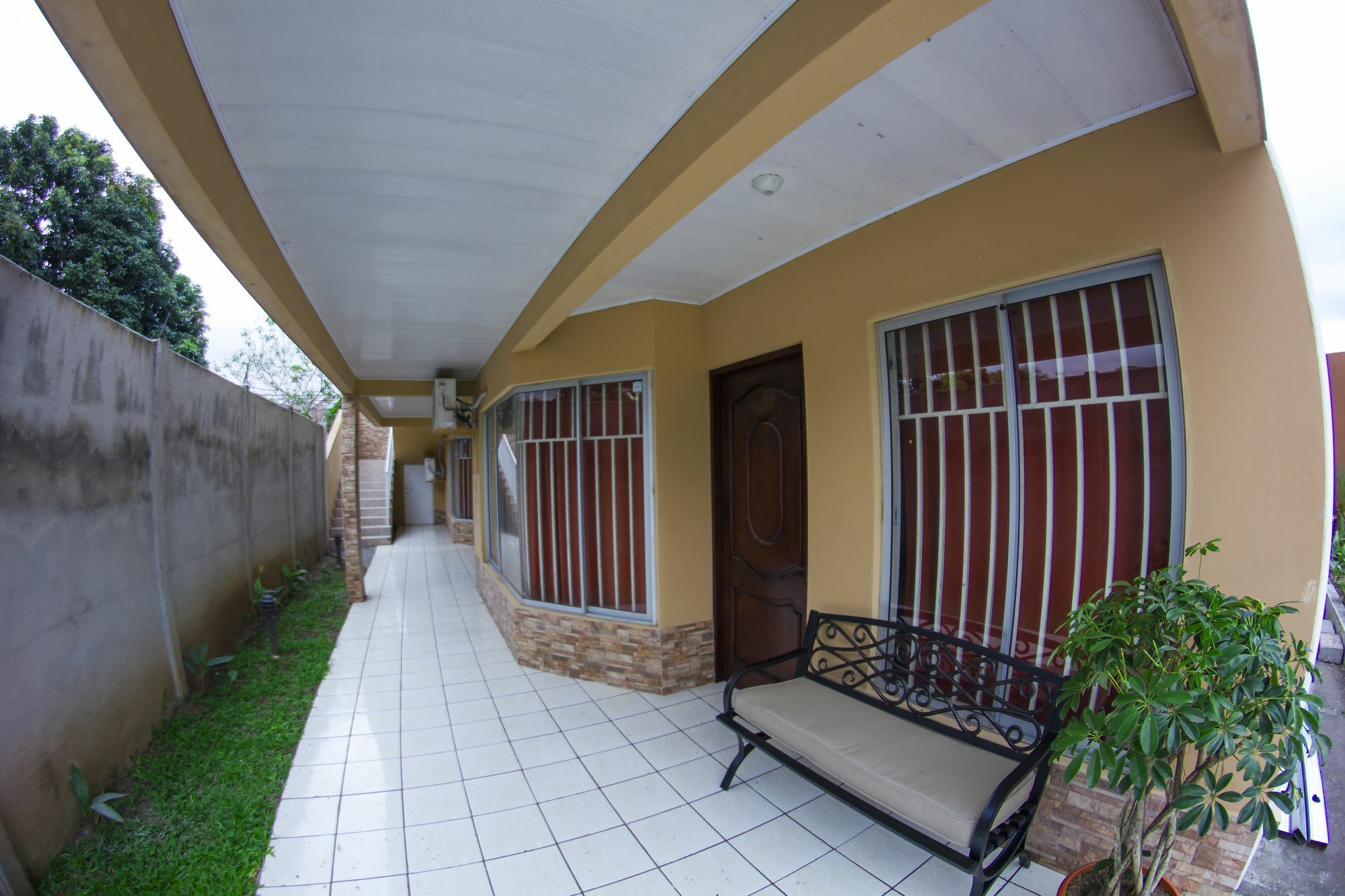Apartamentos Valle Del Volcan La Fortuna Bagian luar foto