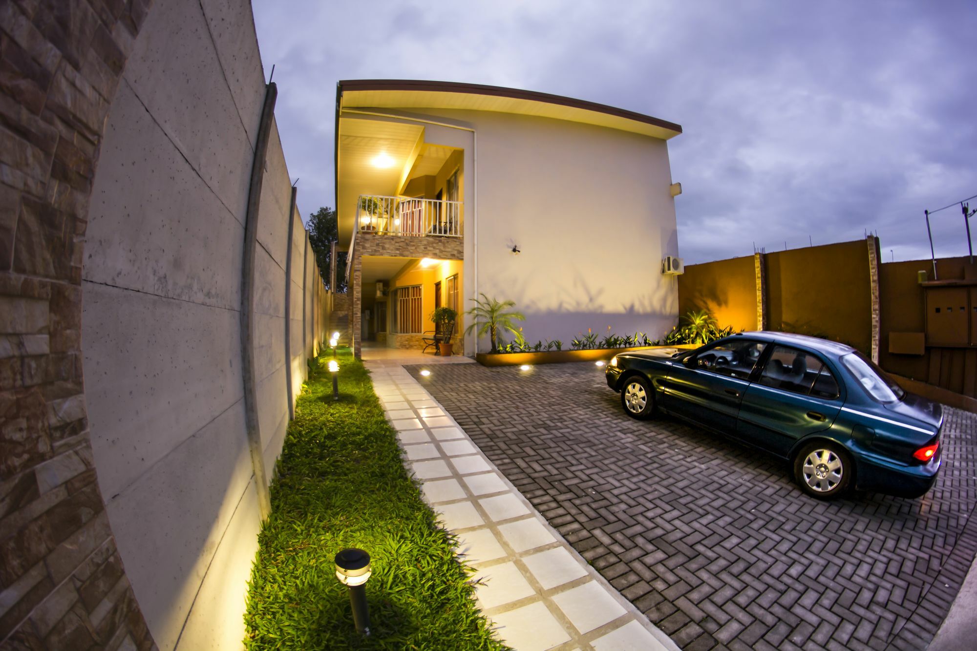 Apartamentos Valle Del Volcan La Fortuna Bagian luar foto